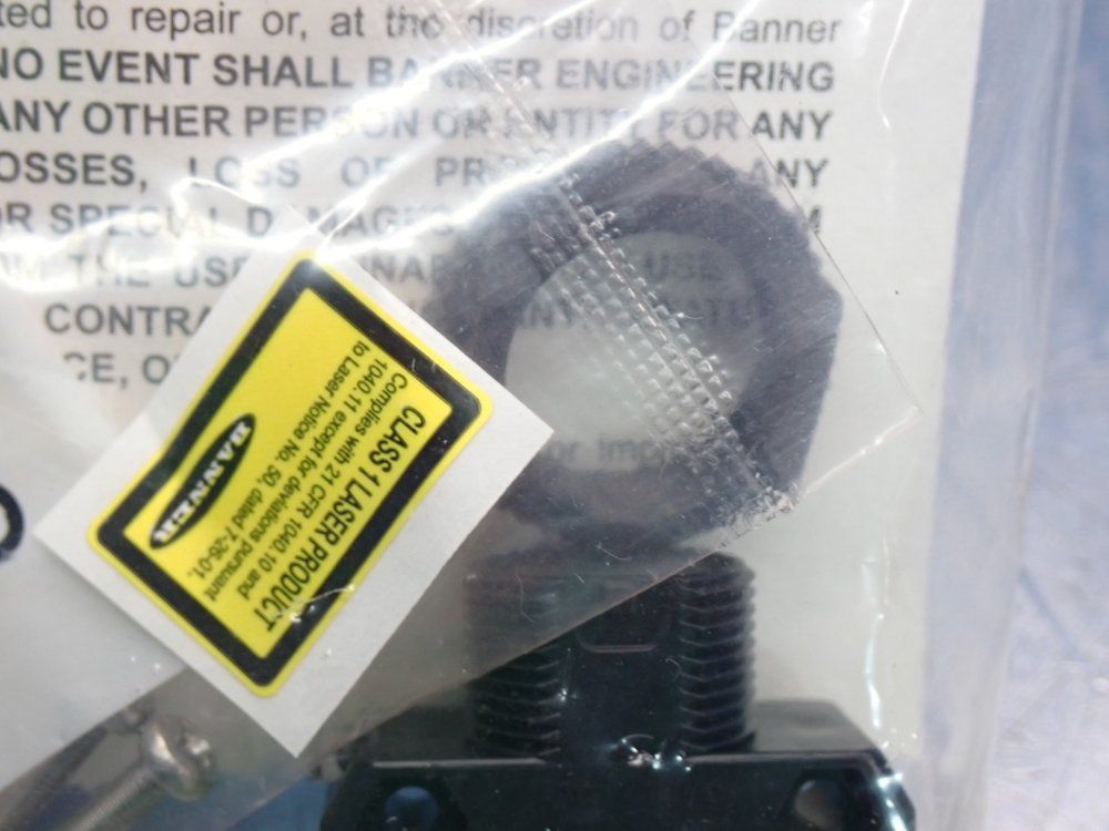 Banner Measurement Range: 15m Qs18 Series Photoelectric Sensor - Qs186leq7