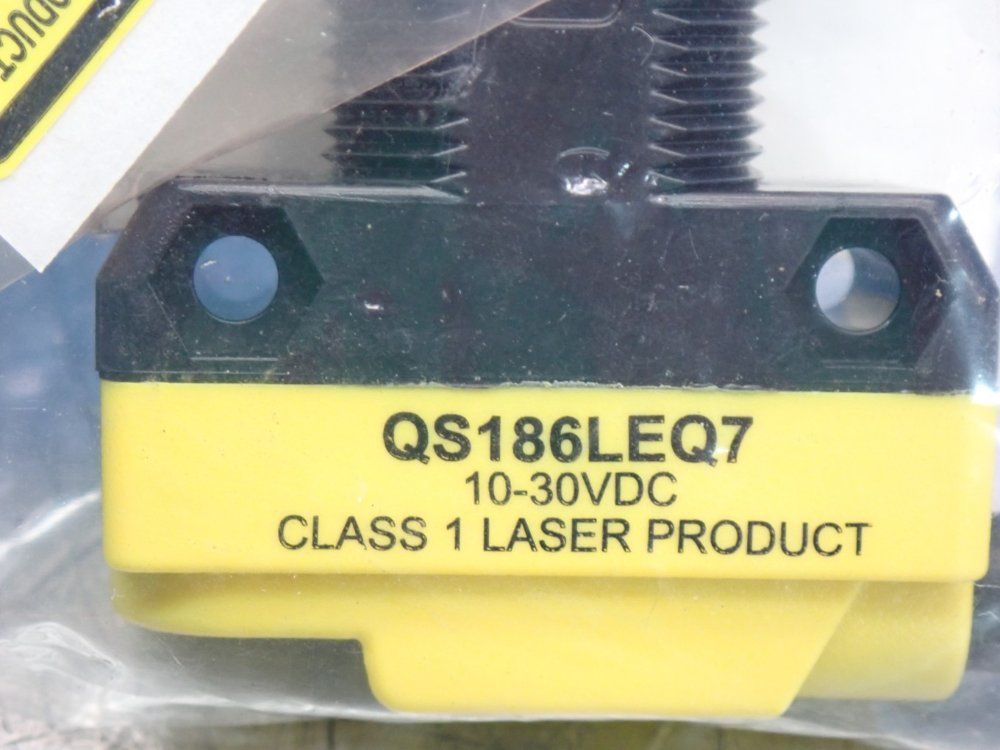 Banner Measurement Range: 15m Qs18 Series Photoelectric Sensor - Qs186leq7