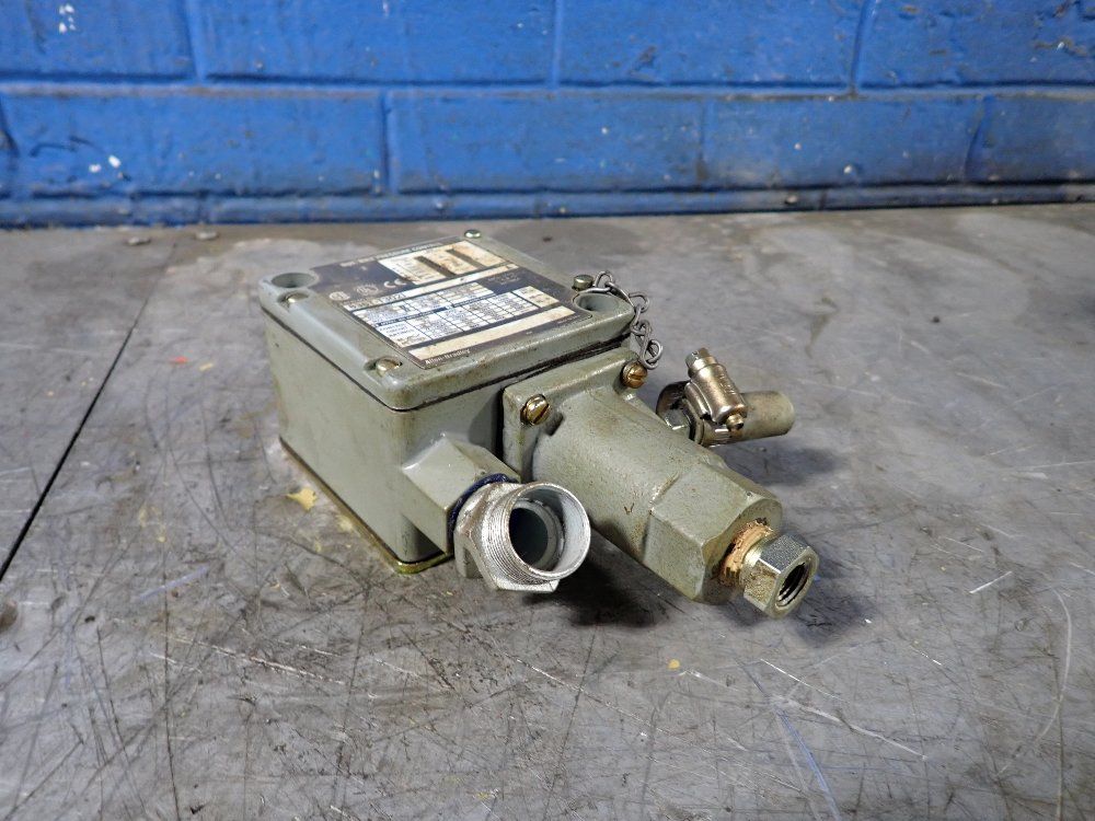 Allen Bradley Pressure Control