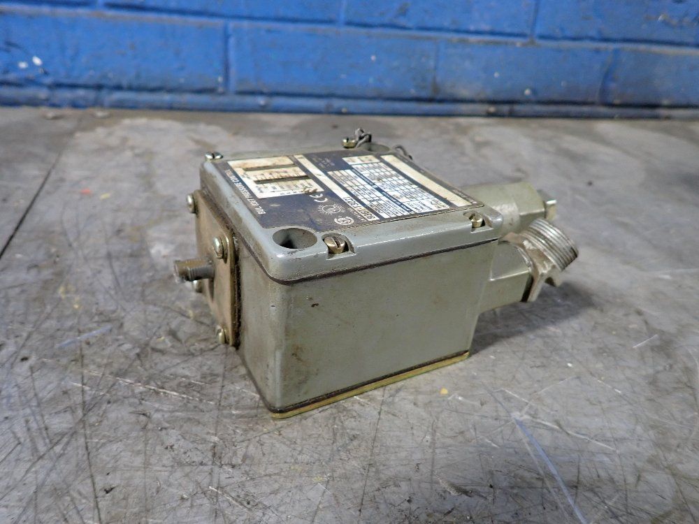 Allen Bradley Pressure Control