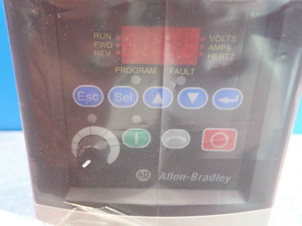 Allen Bradley Powerflex 40 Ac Drive - 22b-d2p3n104