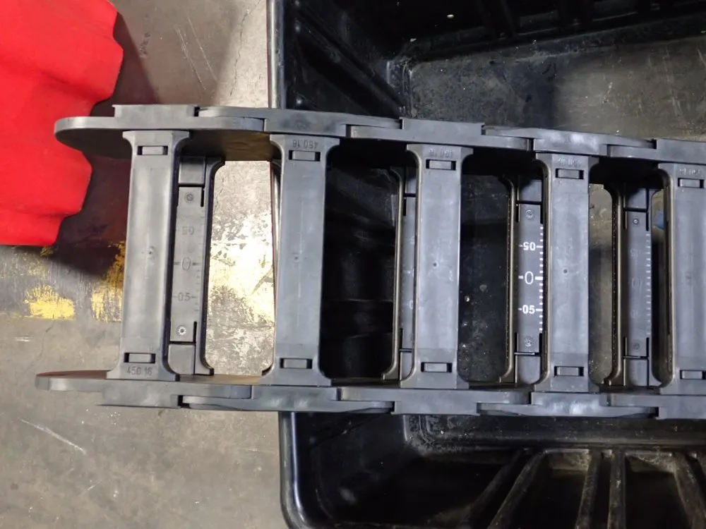 Cable Track/hardware