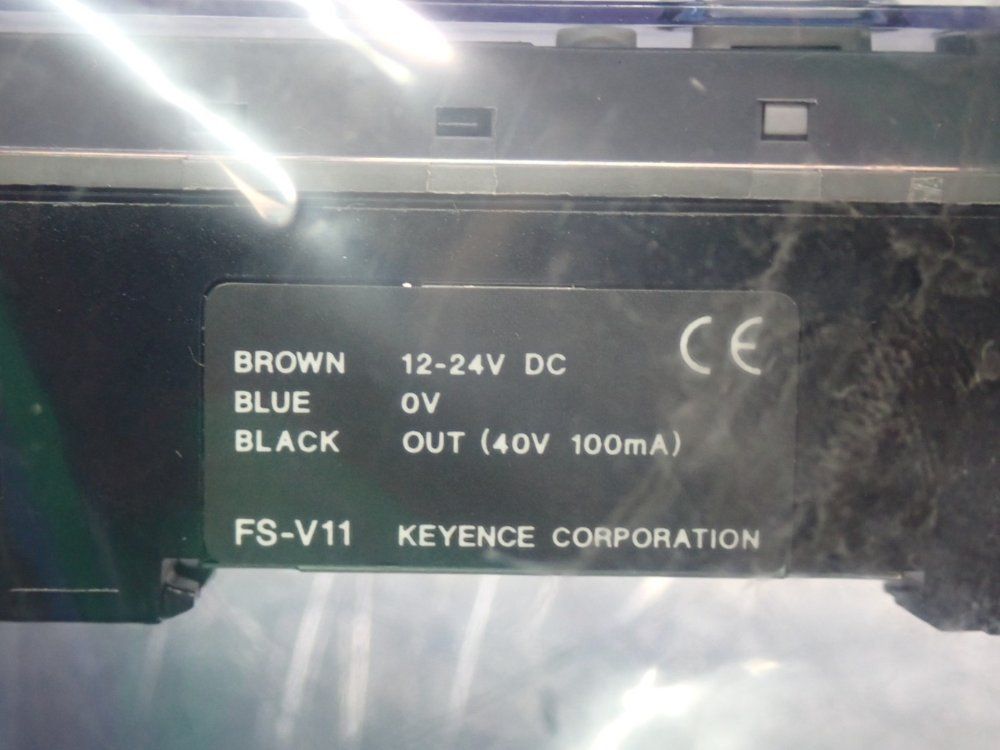 Keyence Main Unit Selectable Fiber Amplifier - Fs-v11