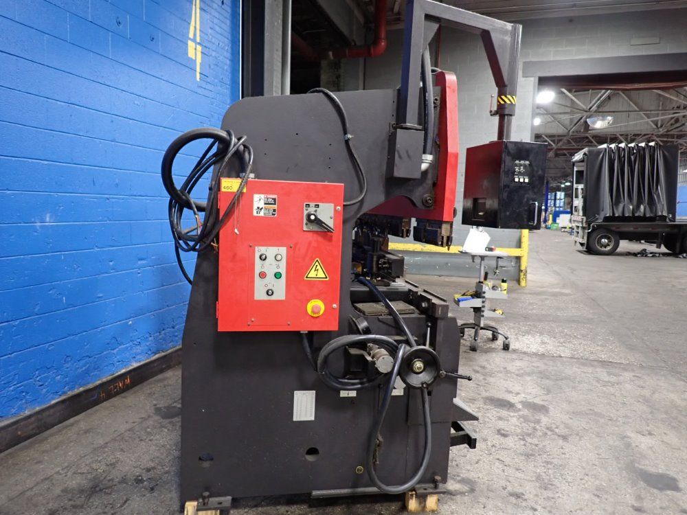 Amada 2000 Amada Rg80 Press Brake