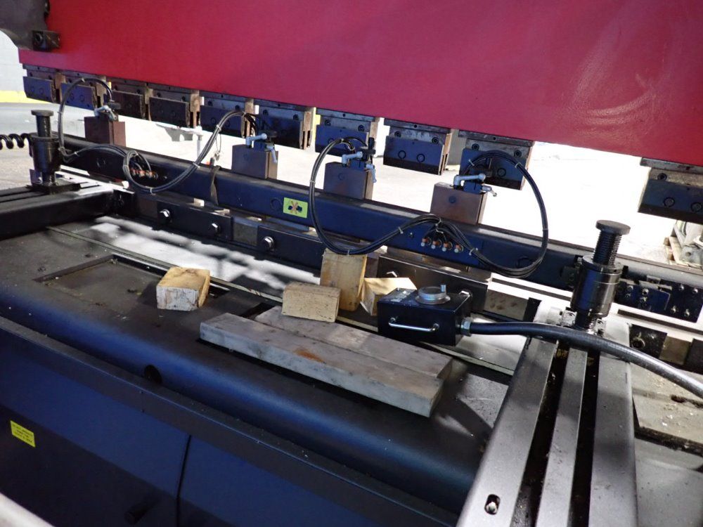 Amada 2000 Amada Rg80 Press Brake