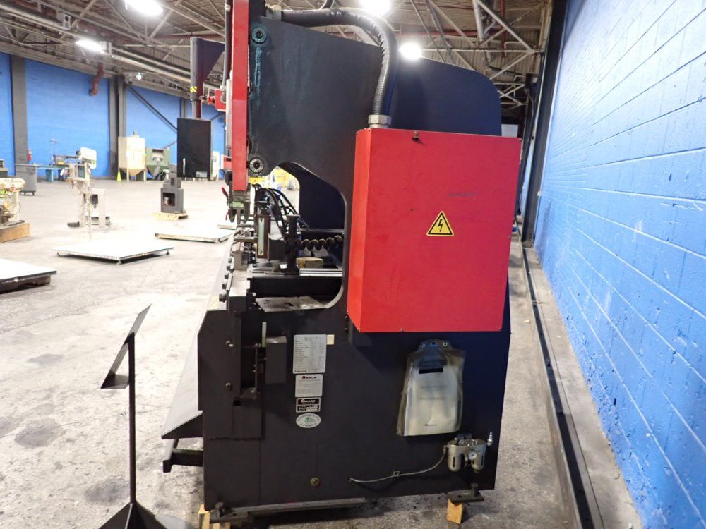 Amada 2000 Amada Rg80 Press Brake