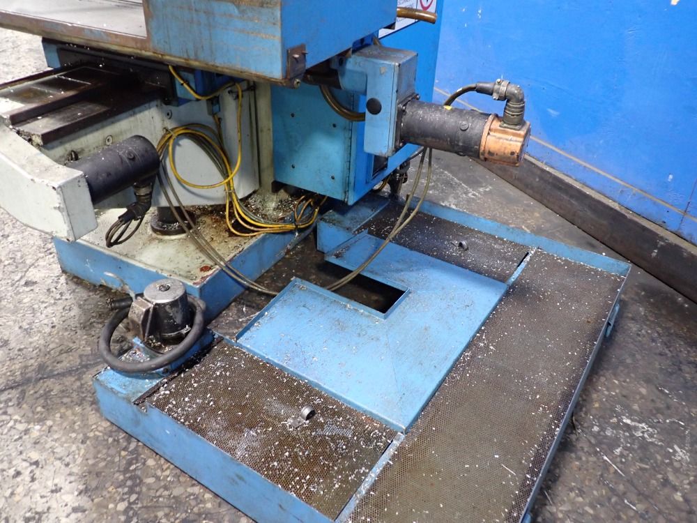Supermax 1996 Supermax Ycm40 Cnc Vertical Mill