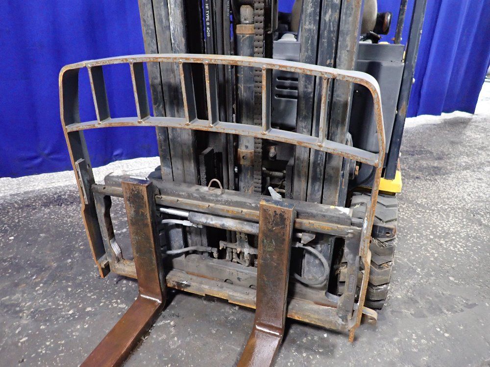 Yale 4000 Lbs Erp040tfn36se082 Electric Forklift - Erp040tfn36se082