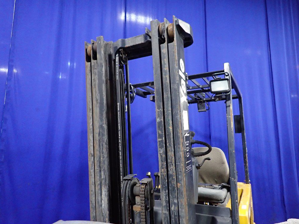 Yale 4000 Lbs Erp040tfn36se082 Electric Forklift - Erp040tfn36se082