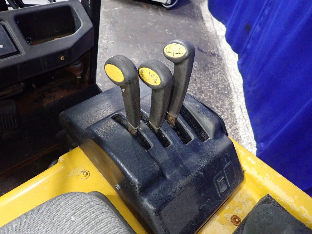 Yale 4000 Lbs Erp040tfn36se082 Electric Forklift - Erp040tfn36se082