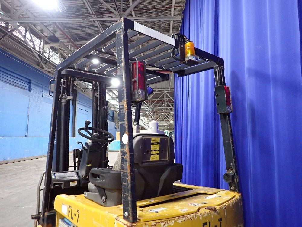 Yale 4000 Lbs Erp040tfn36se082 Electric Forklift - Erp040tfn36se082