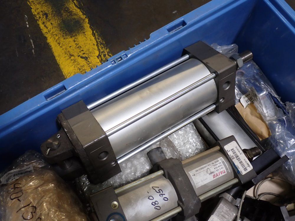  Cylinder