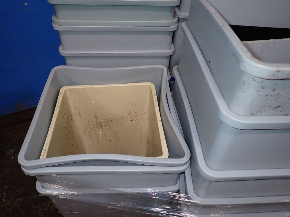  Trash Receptacles