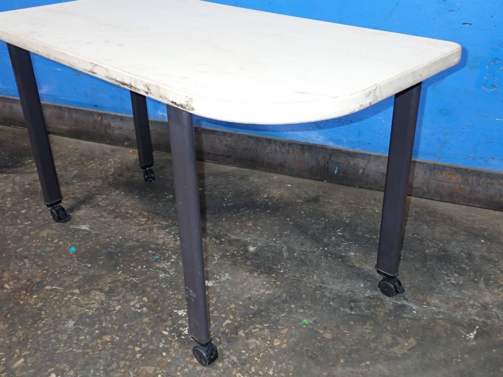  Portable Table