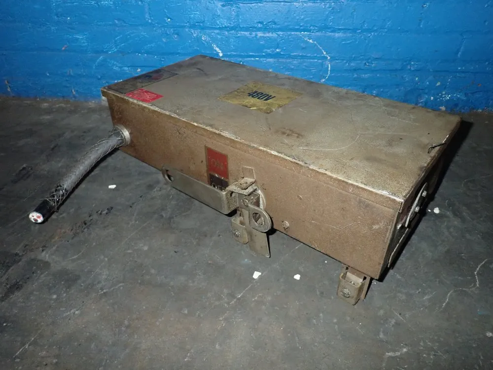 Westinghouse 60 Amp / 600 Vac Fusible Bus Plug