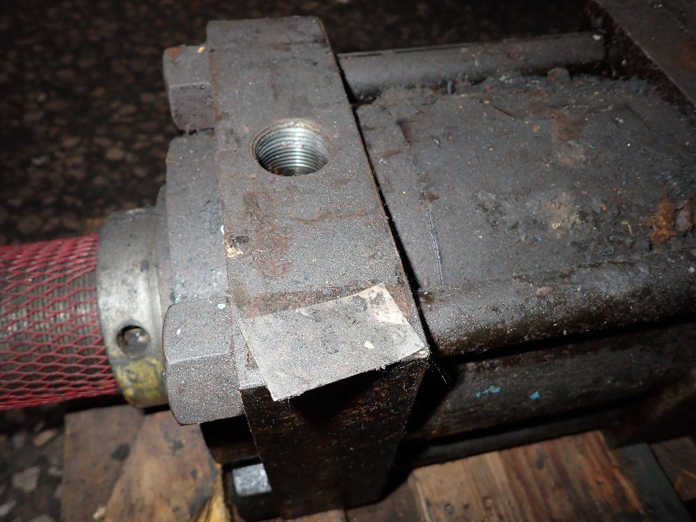  Pneumatic Cylinder