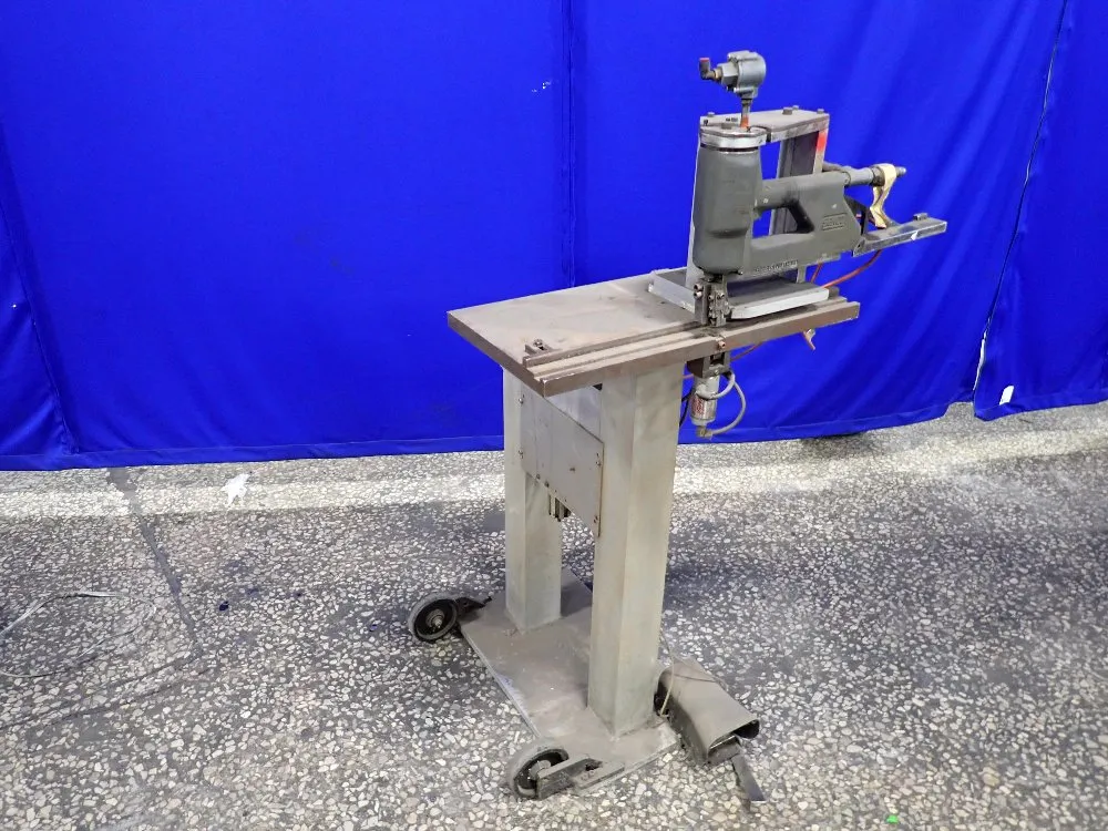 Senco Staple Machine