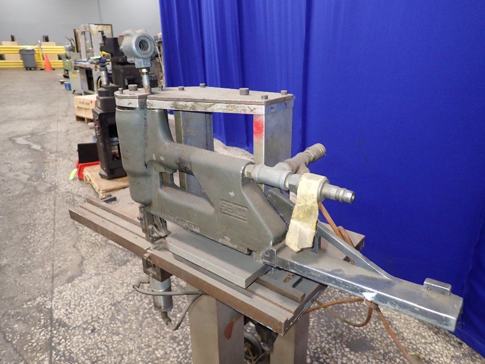 Senco Staple Machine