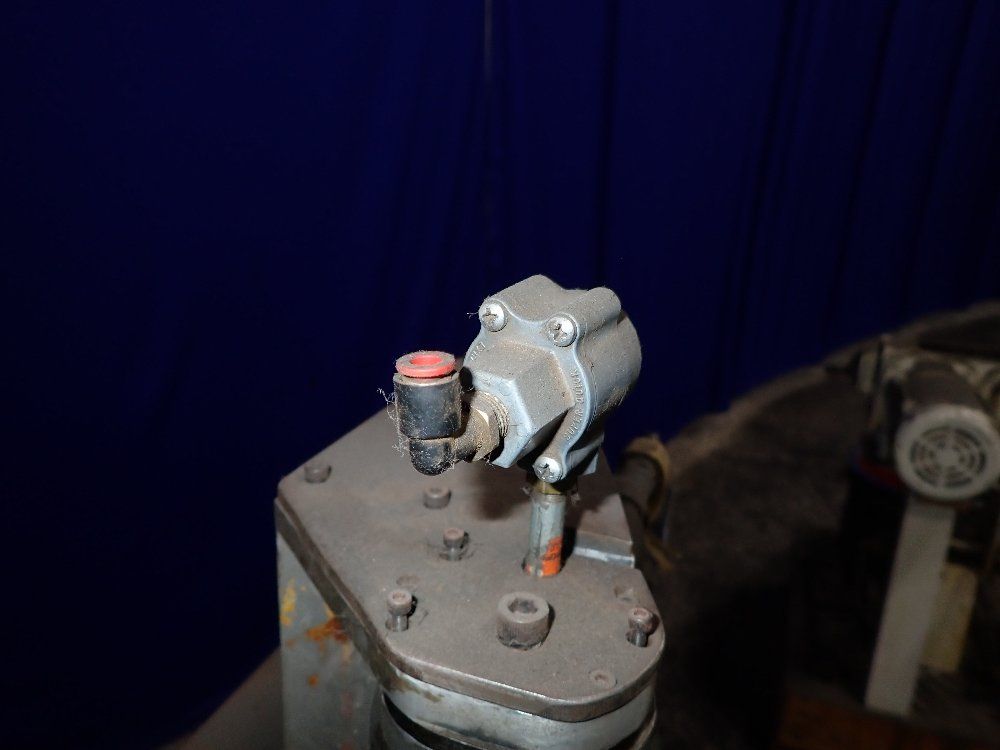 Senco Staple Machine