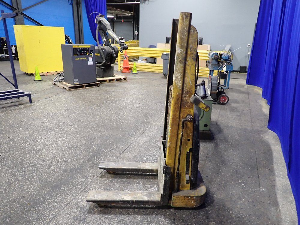 Big Joe Electric Pallet Jack
