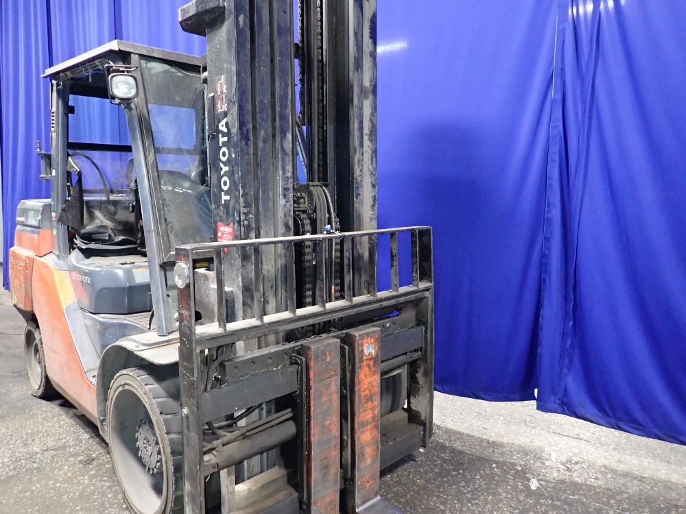 Toyota Toyota 8fgc70u Propane Forklift