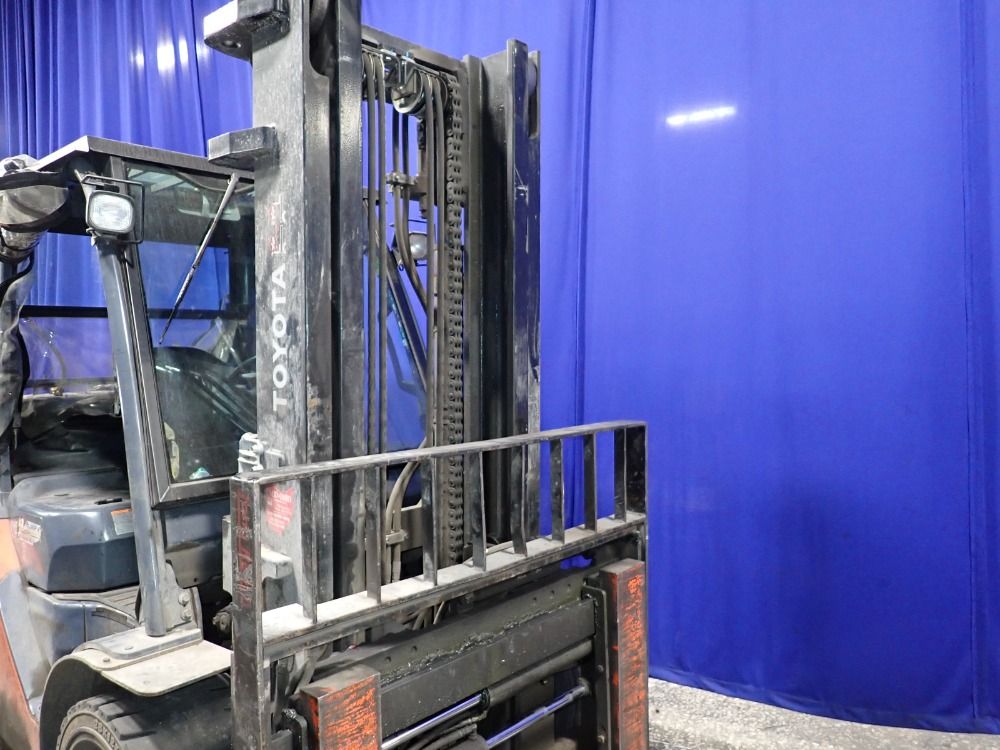 Toyota Toyota 8fgc70u Propane Forklift