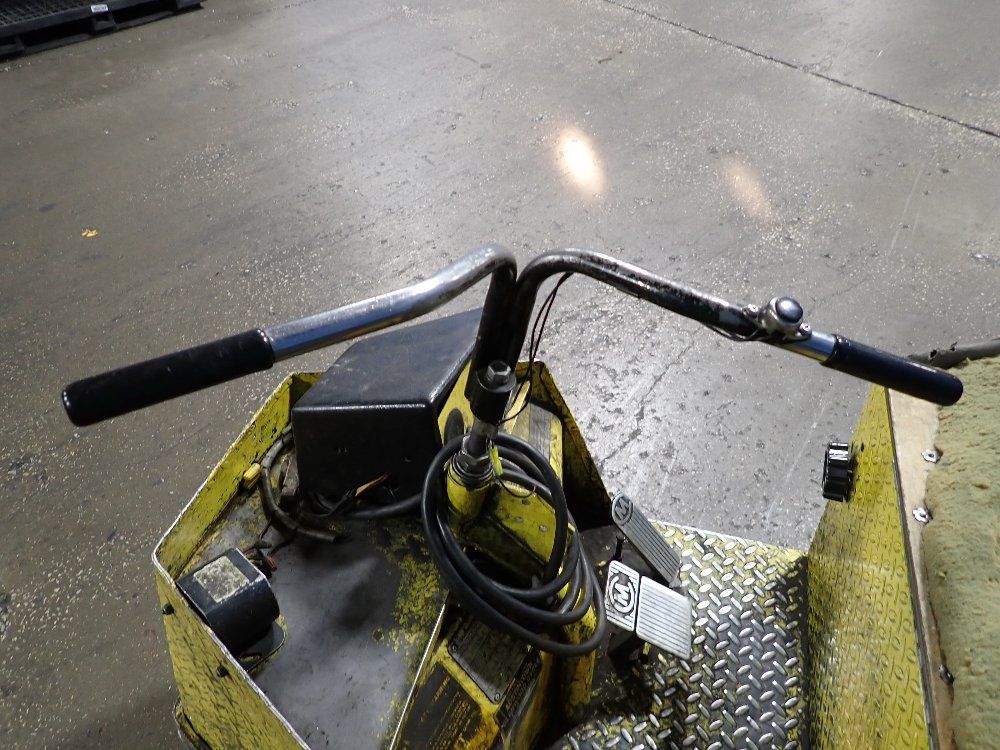 Cushman Cushman 8983208710 Electric Cart