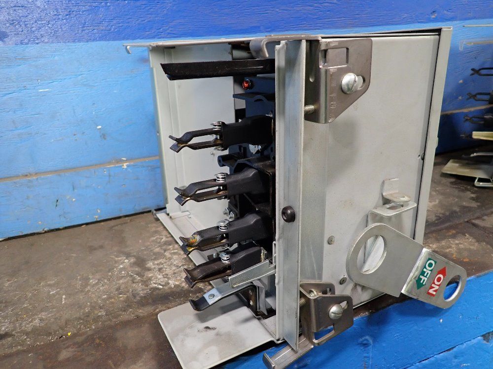 Siemens Circuit Breaker Bus Plug