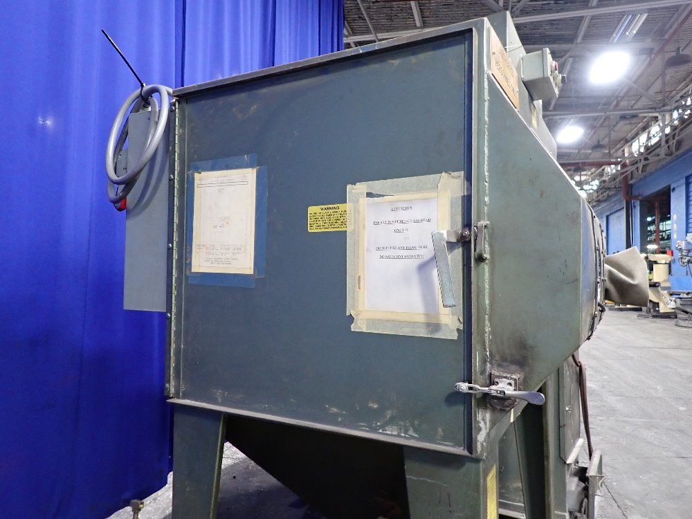 Universal Universal Blast Cabinet