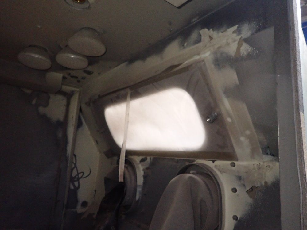 Universal Universal Blast Cabinet