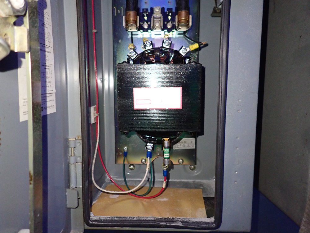 Universal Universal Blast Cabinet