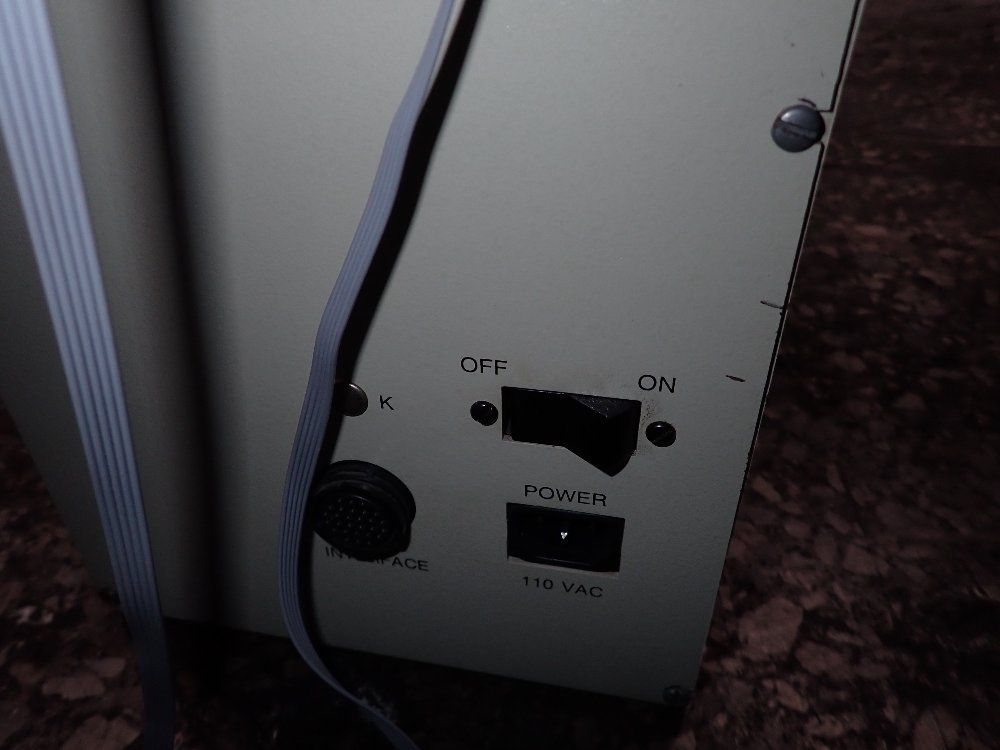 Wilson 1995 Wilson Series 200 Tukon Tu240c Microhardness Hardness Tester - Tu240c