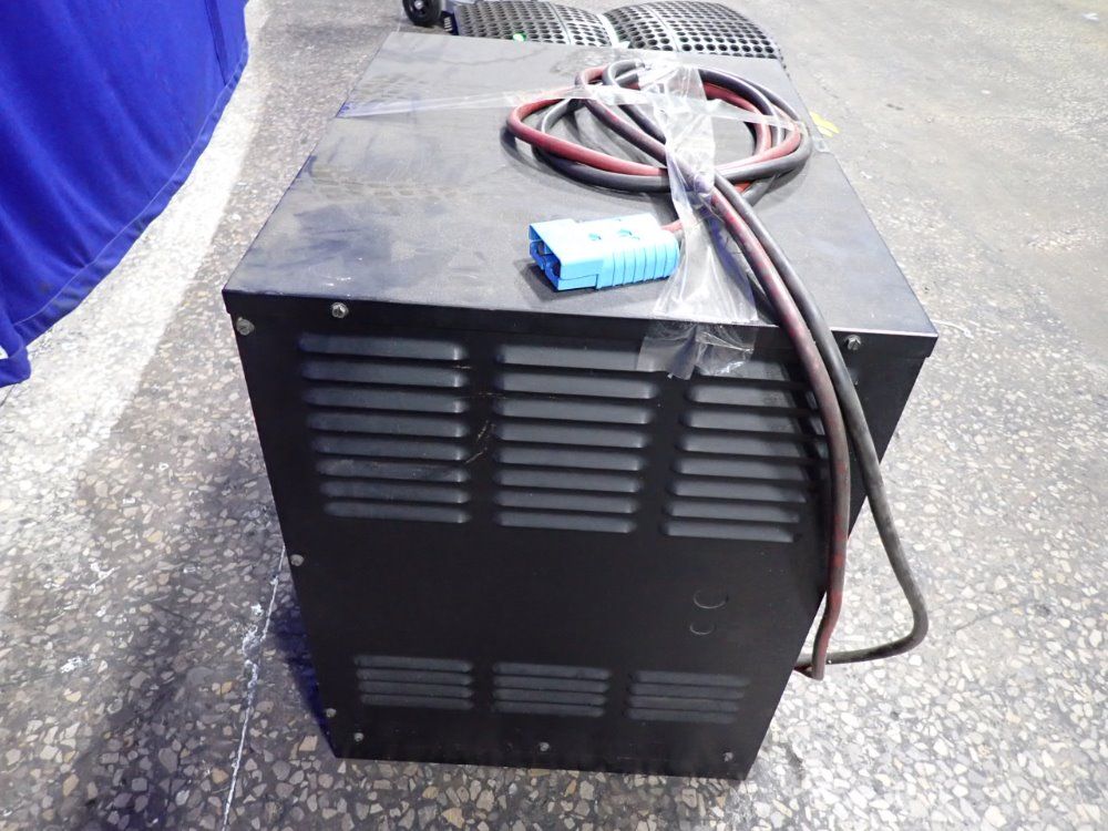 Applied Energy Battery Charger