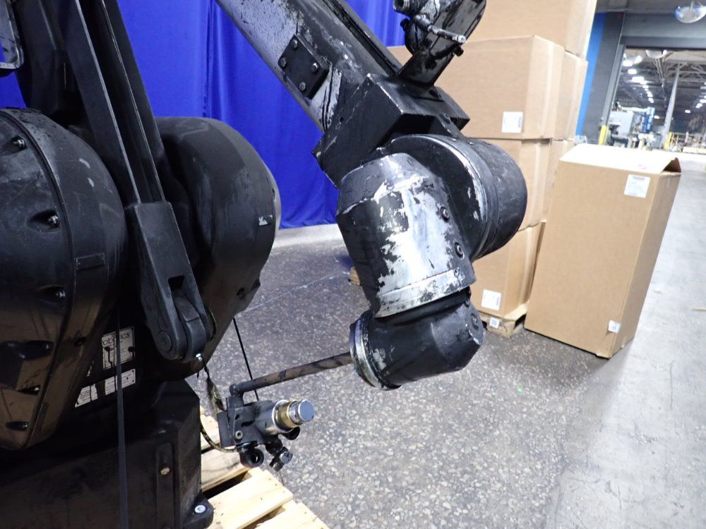 Fanuc Fanuc P100 Robot