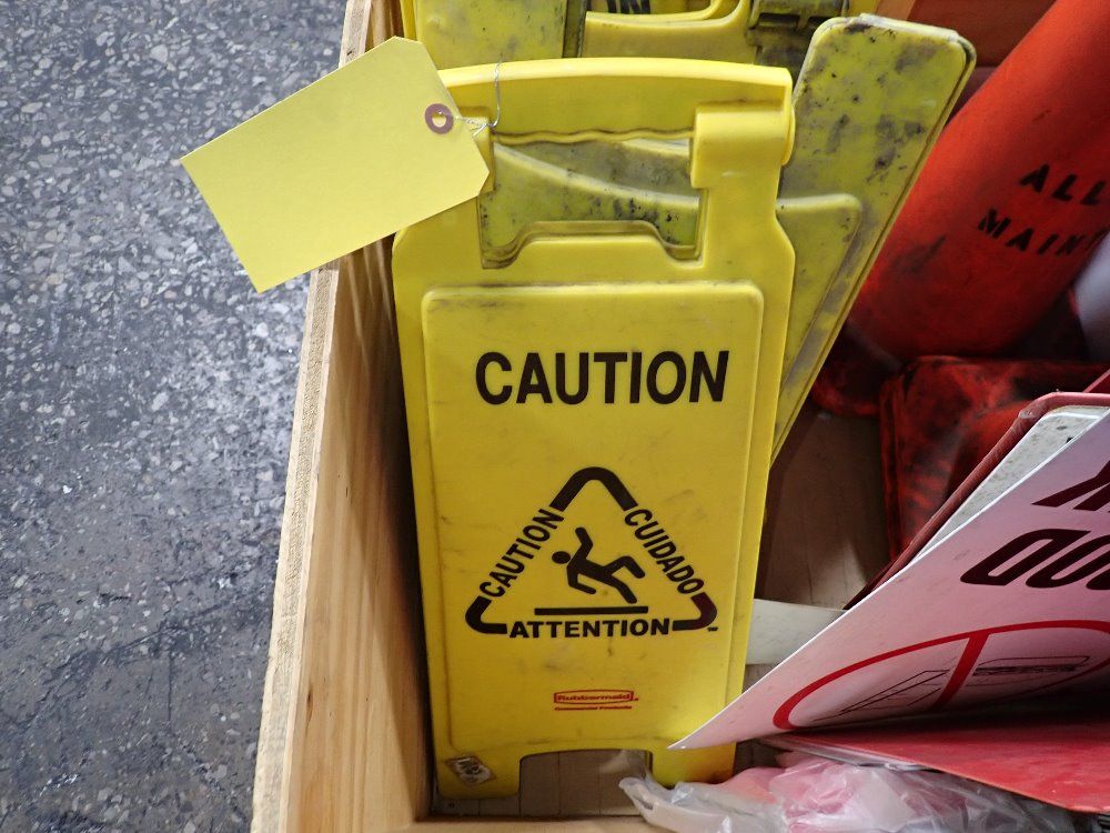  Floorwall Signs