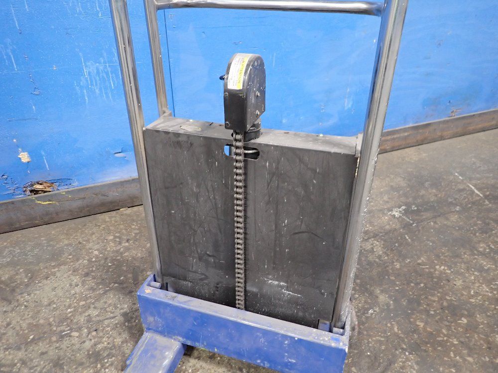 Vestil Staddle Lift