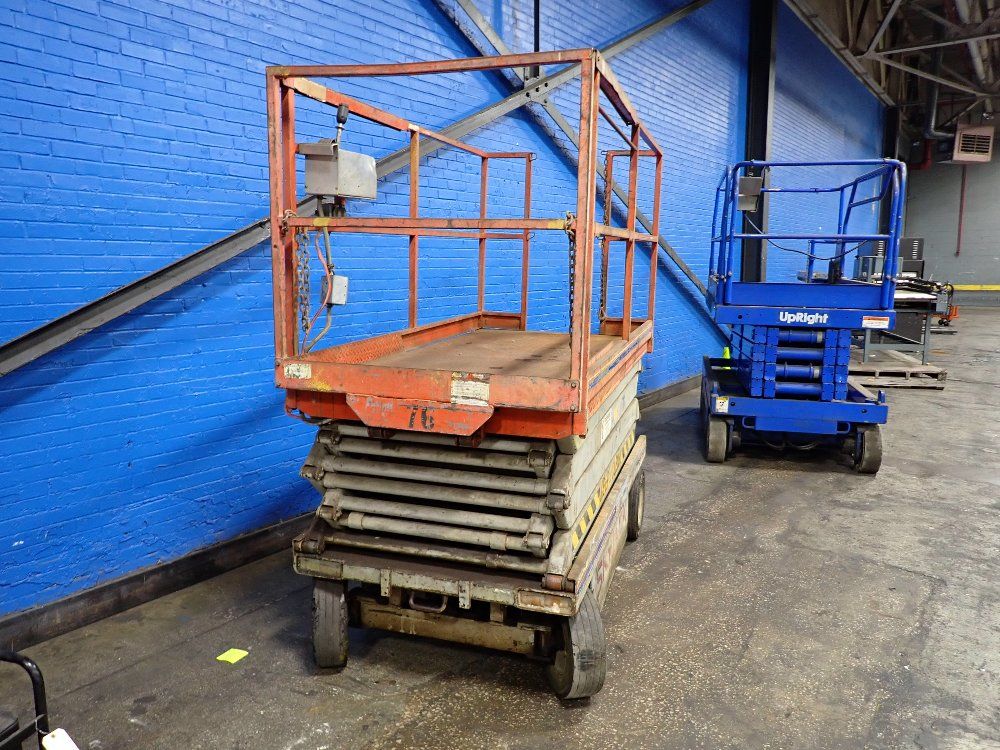 Sky Jack Scissor Lift