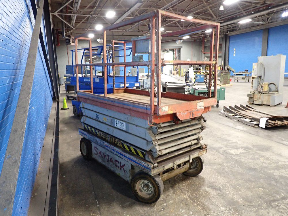 Sky Jack Scissor Lift