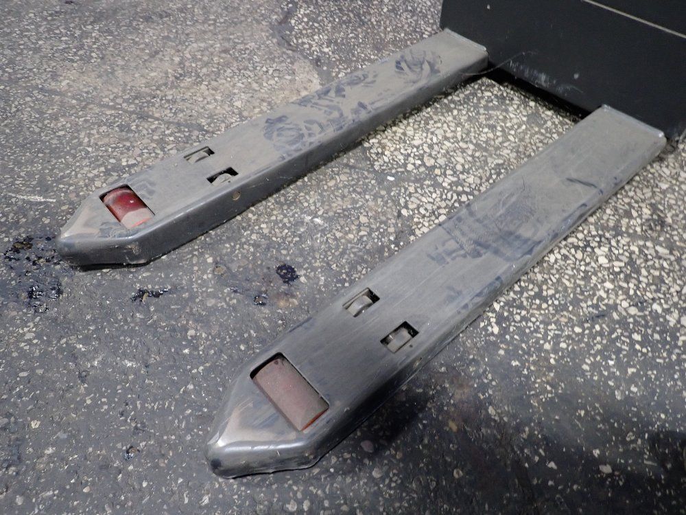 Raymond Electric Pallet Jack