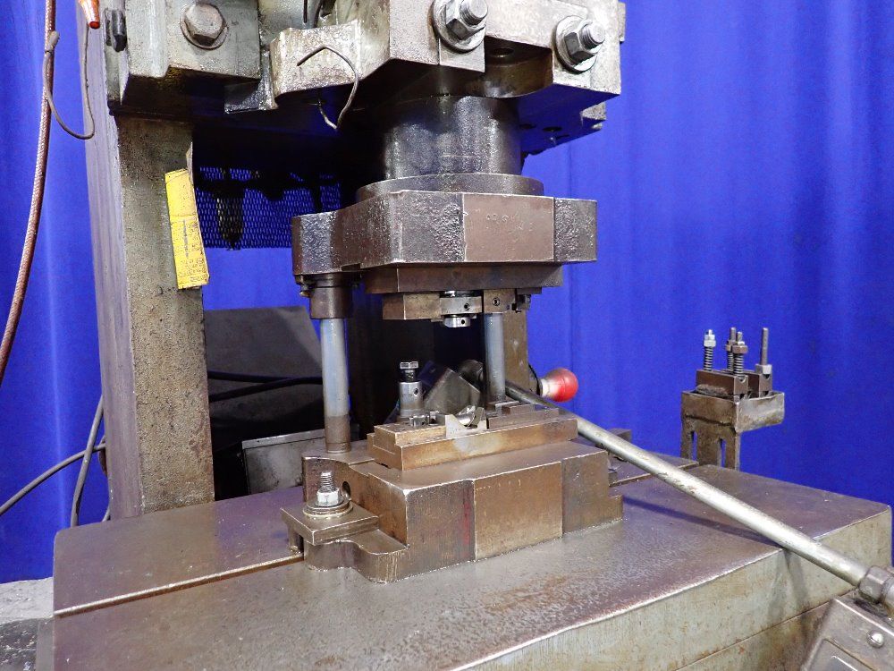 Clearing Machining Corp Clearing Machining Corp 45 Punch Press