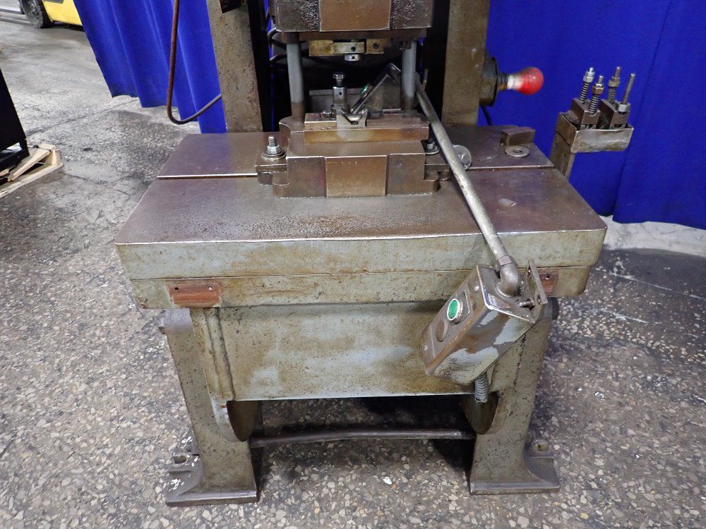 Clearing Machining Corp Clearing Machining Corp 45 Punch Press
