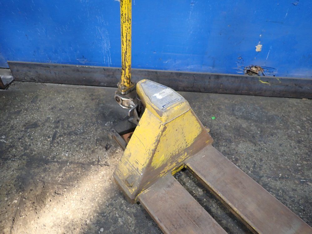  Pallet Jack