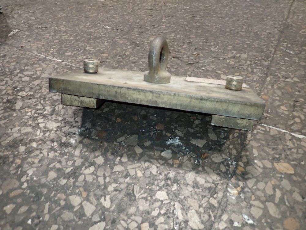  Lifting Mount