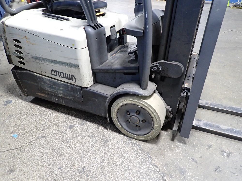 Crown Crown Sc5200 Electric Forklift