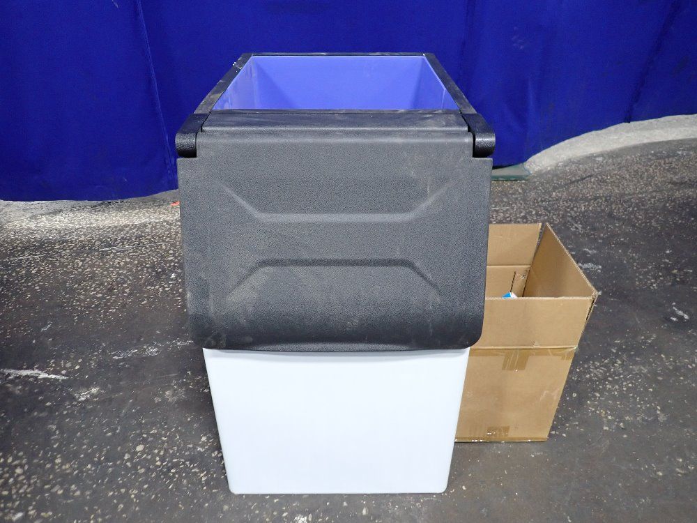 Tough Tools Ice Maker Bucket