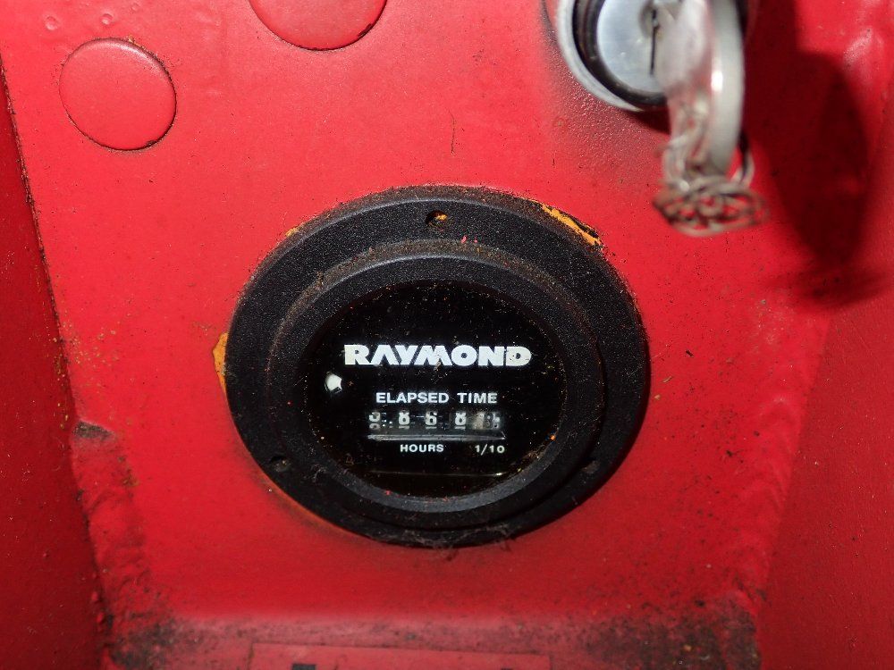 Raymond Raymond 31r40tn Electric Reach Battery Changing Lift