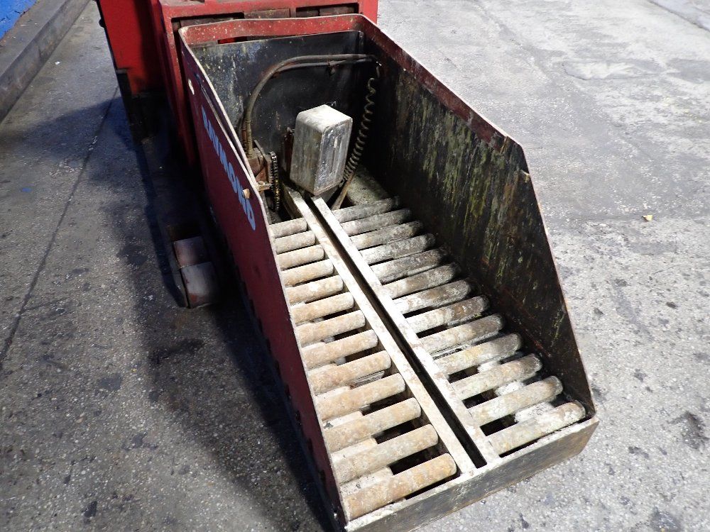 Raymond Raymond 31r40tn Electric Reach Battery Changing Lift