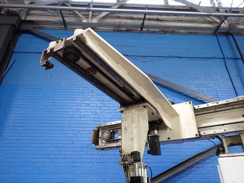 Latour 1995 Latour Robomac 310 Wire Former