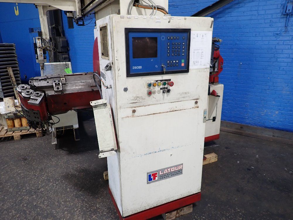 Latour 1995 Latour Robomac 310 Wire Former