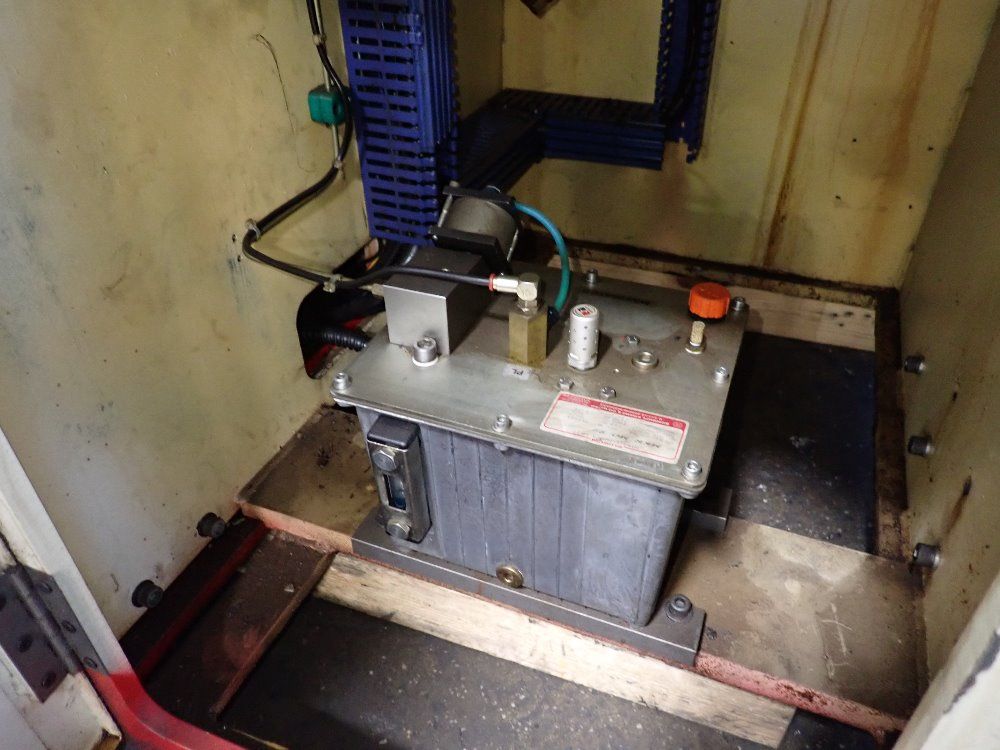 Latour 1995 Latour Robomac 310 Wire Former